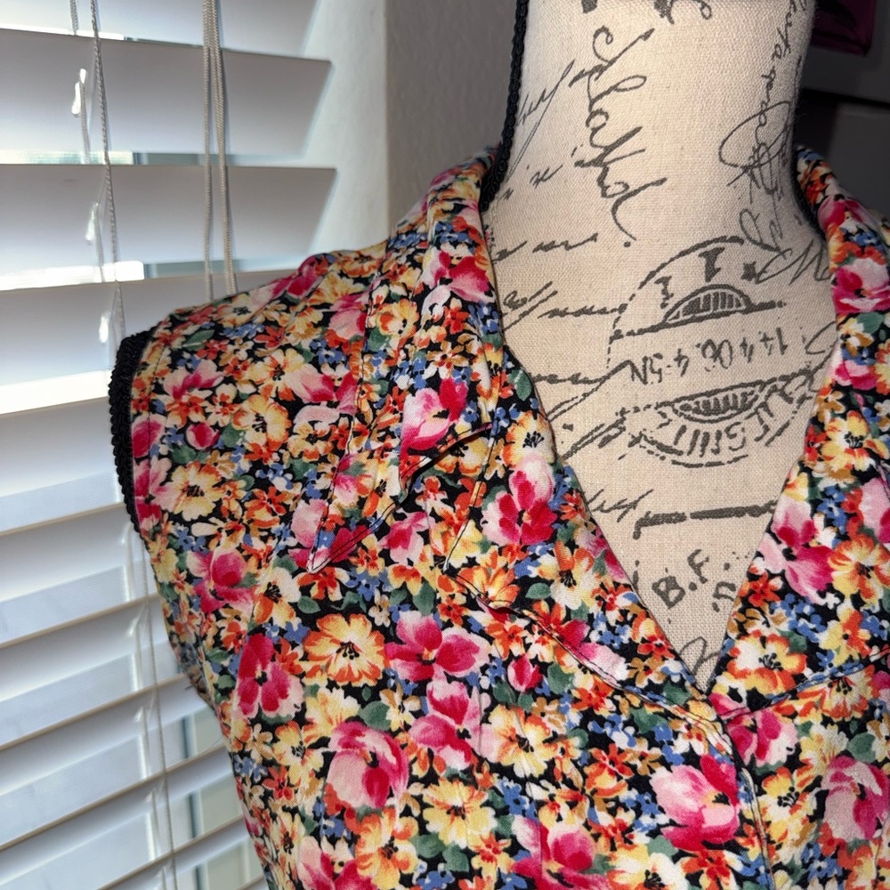 Vintage Express Multicolor Floral Top - Picture 3 of 5